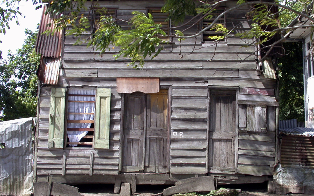 Suriname, 2002